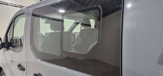 Nissan Primastar image 8