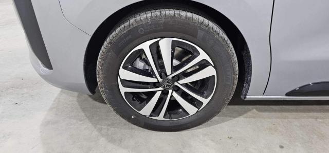 Peugeot Traveller image 6