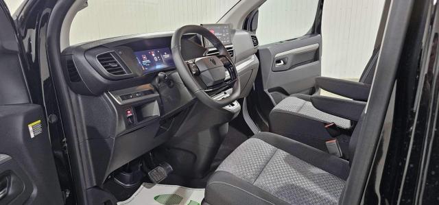 Peugeot Traveller image 9