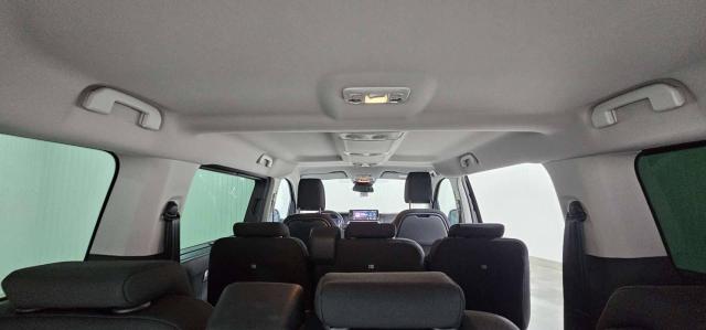 Peugeot Traveller image 7