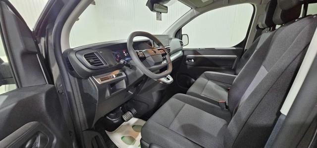 Peugeot Traveller image 8