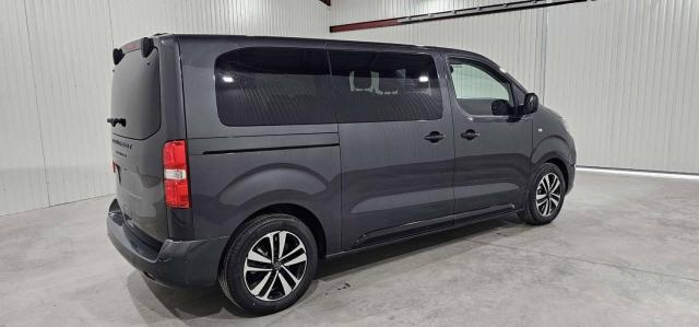 Peugeot Traveller image 1