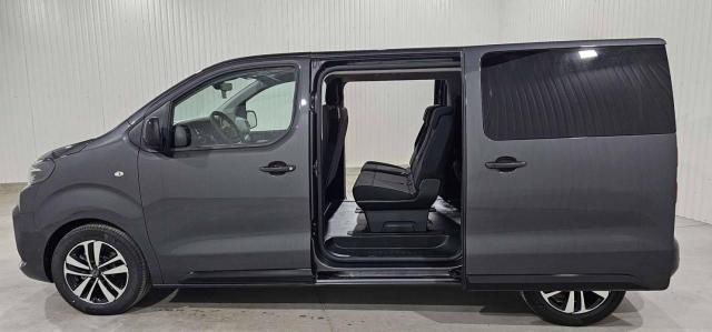 Peugeot Traveller image 8