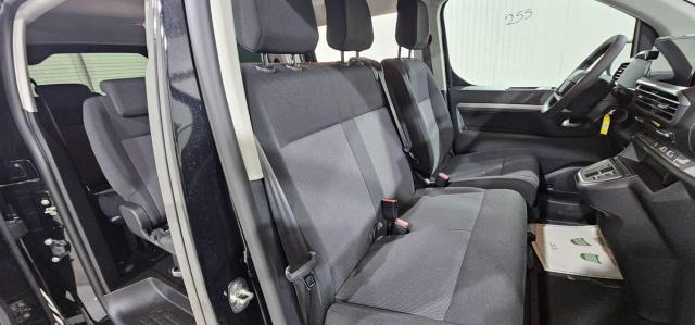 Peugeot Traveller image 2