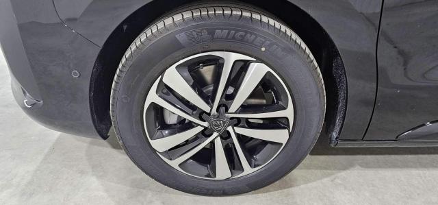 Peugeot Traveller image 9