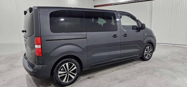 Peugeot Traveller image 2