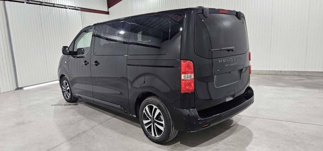 Peugeot Traveller image 9