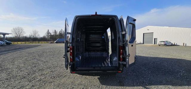 Renault Master image 8
