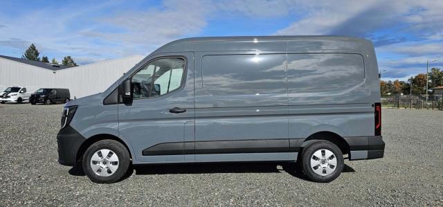 Renault Master image 2