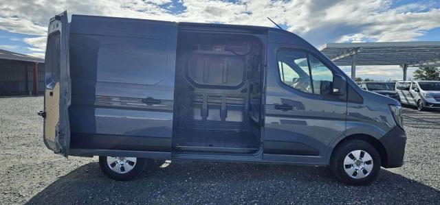 Renault Master image 7
