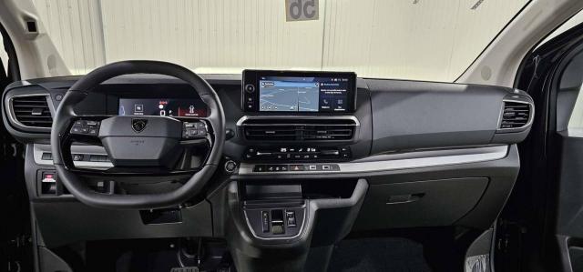 Peugeot Traveller image 3