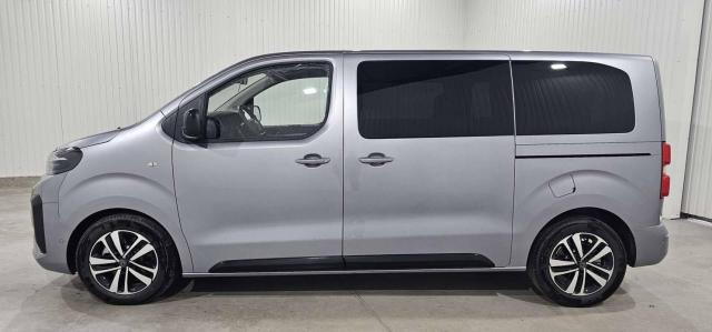 Peugeot Traveller image 1