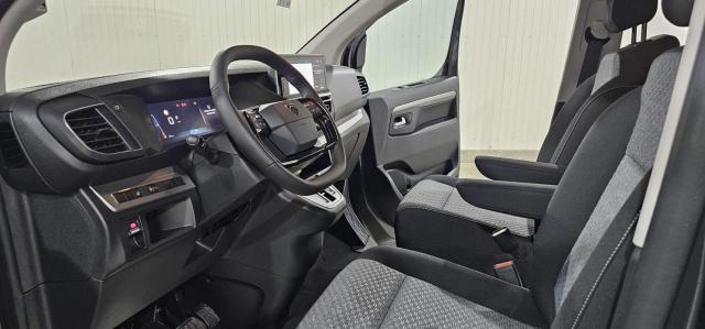 Peugeot Traveller image 6