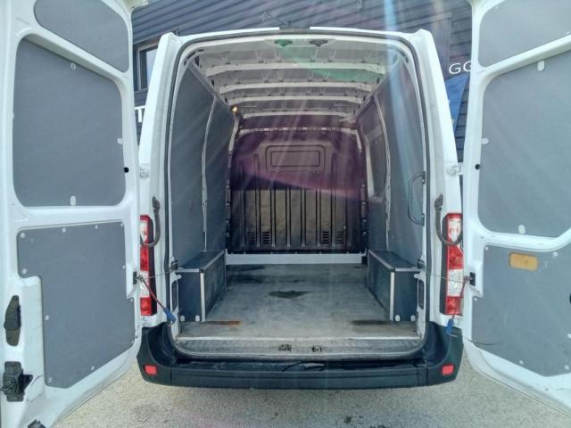 Renault Master image 2