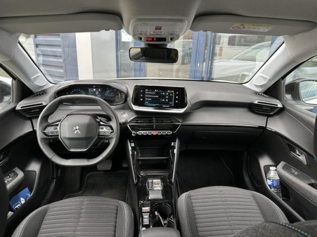 Peugeot E-208 image 1