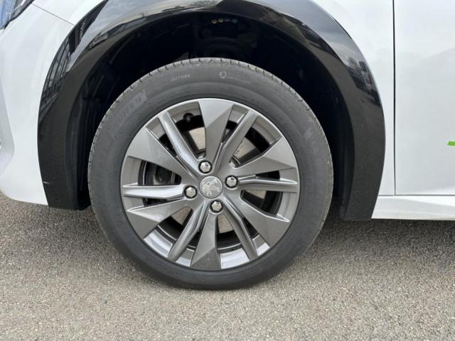 Peugeot E-208 image 4