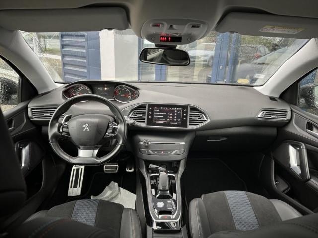 Peugeot 308 image 2