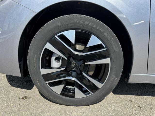 Peugeot 208 image 2