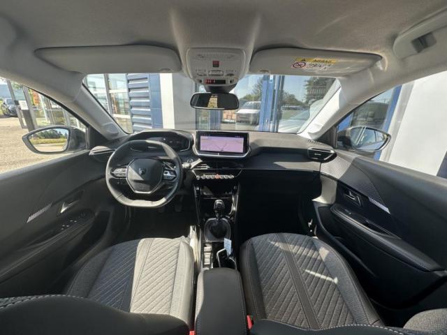 Peugeot 208 image 6