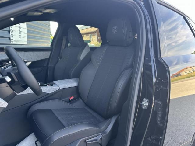 Peugeot 3008 image 2