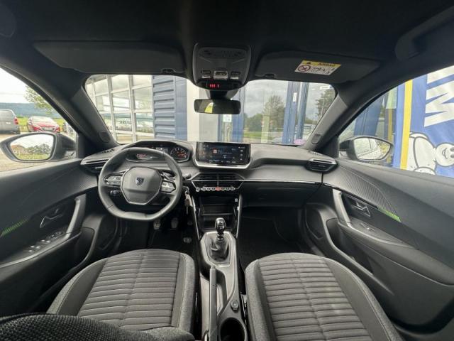 Peugeot 2008 image 2