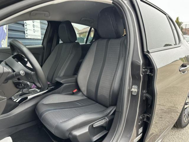 Peugeot 208 image 2
