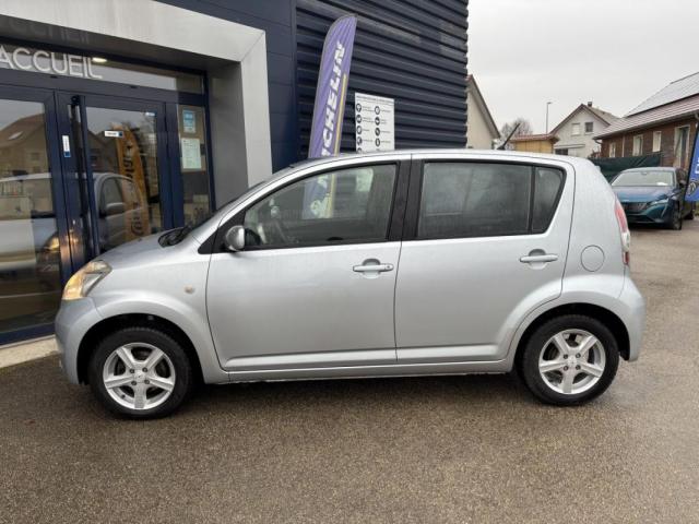 Daihatsu Sirion image 3