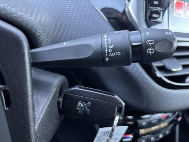 Peugeot 208 image 5
