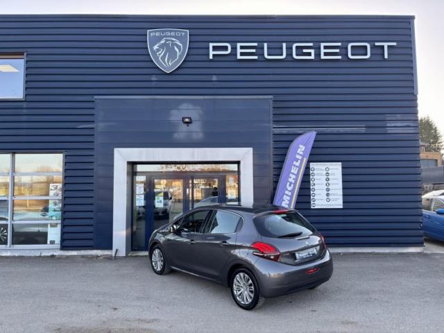 Peugeot 208 image 3