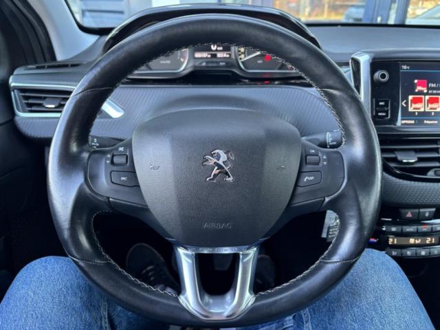 Peugeot 208 image 1