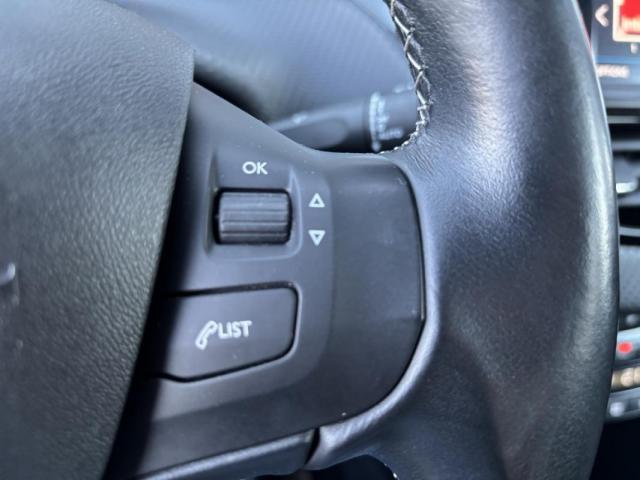 Peugeot 208 image 7
