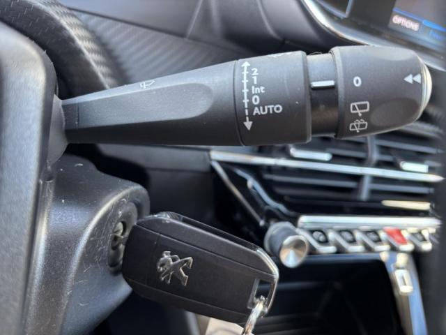 Peugeot 2008 image 6