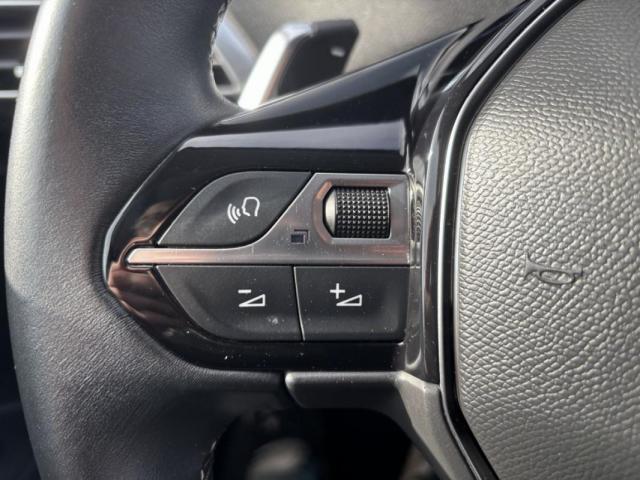 Peugeot 3008 image 2