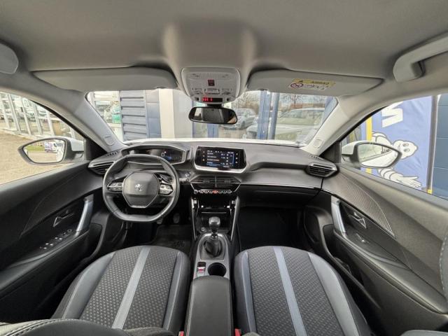 Peugeot 2008 image 1