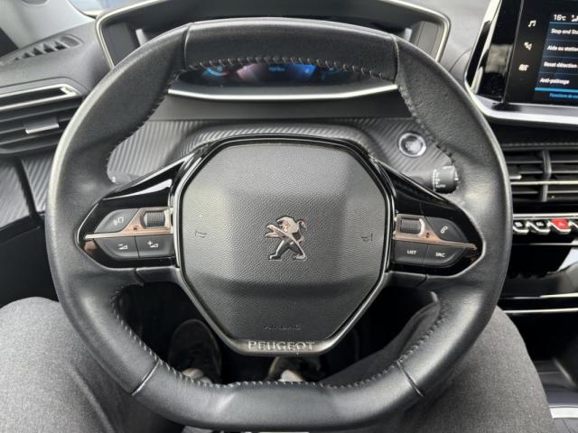 Peugeot 2008 image 9