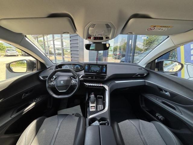 Peugeot 3008 image 2