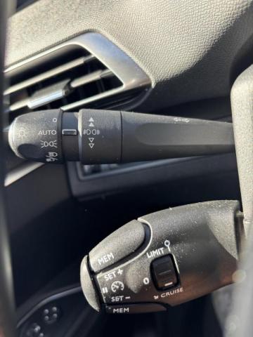 Peugeot 5008 image 4