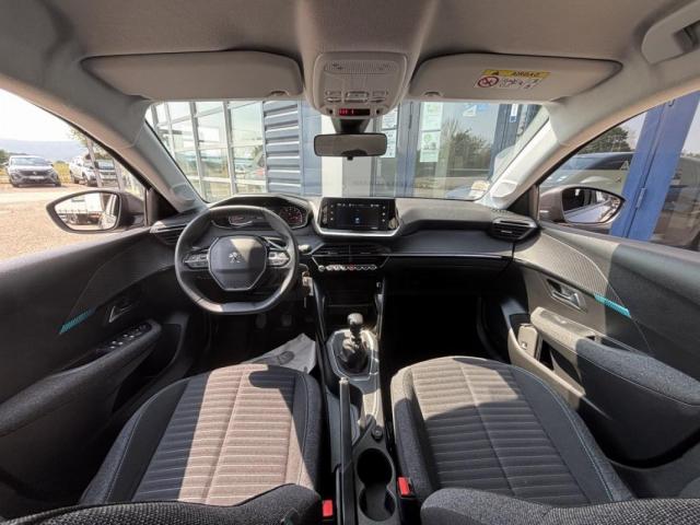 Peugeot 208 image 9
