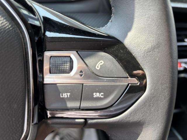 Peugeot 208 image 2