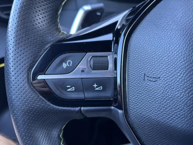 Peugeot 2008 image 8