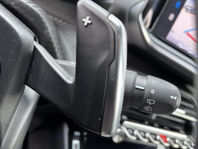 Peugeot 208 image 6
