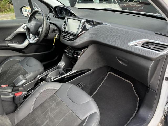 Peugeot 2008 image 1