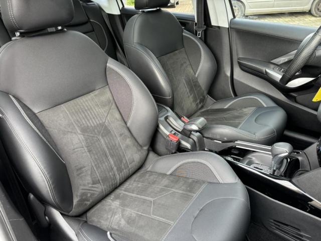 Peugeot 2008 image 9