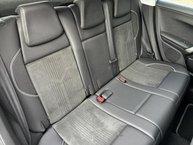 Peugeot 2008 image 8