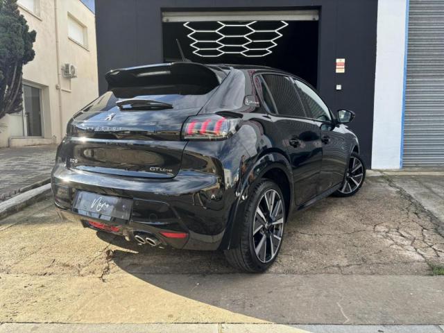 Peugeot 208 image 9