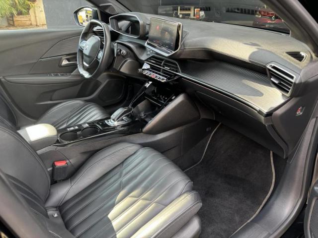 Peugeot 208 image 8