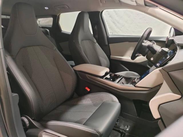 Ford Explorer image 9