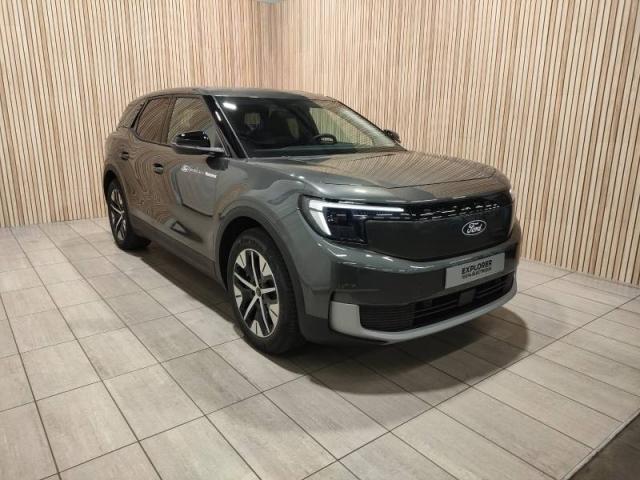 Ford Explorer image 7