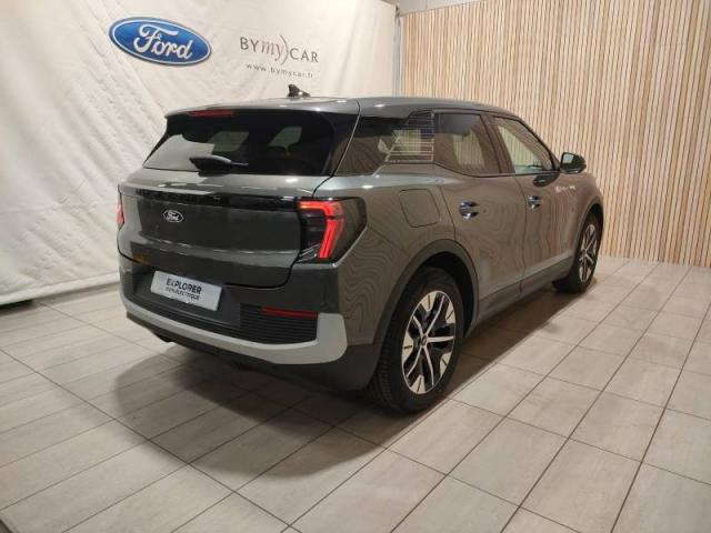 Ford Explorer image 8