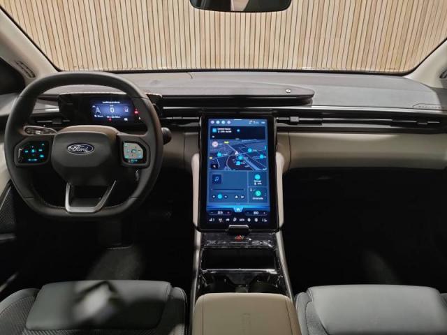 Ford Explorer image 2